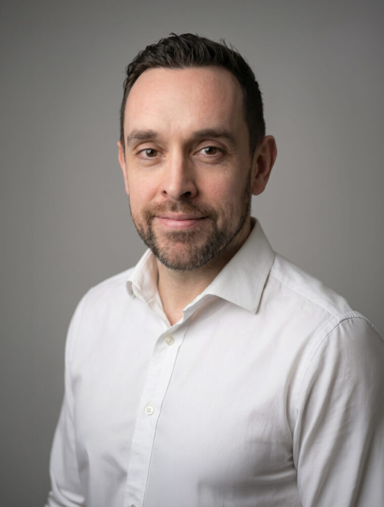 Dr Dewi Thomas - Consultant Cardiologist