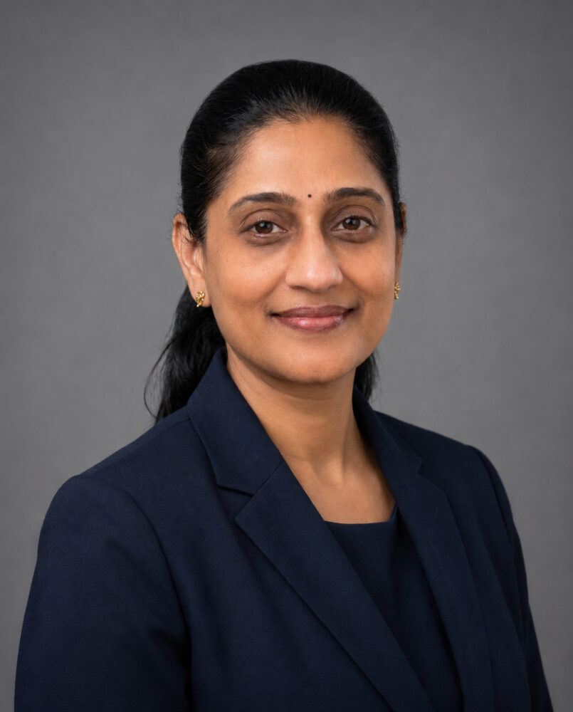 Dr Gayathri Sreekanth - Consultant Opthamologist headshot