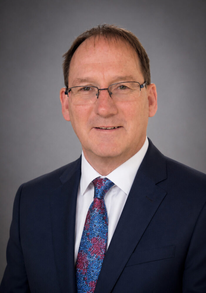 Mr Dave Woodnutt, Consultant Orthopaedic Hip & Knee Surgeon, Sancta Maria Hospital