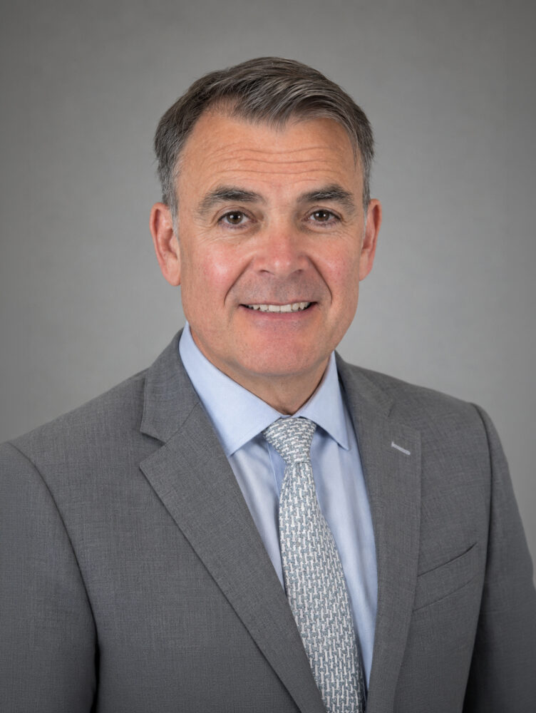Mr Dean Boyce - Consultant Plastic Surgeon