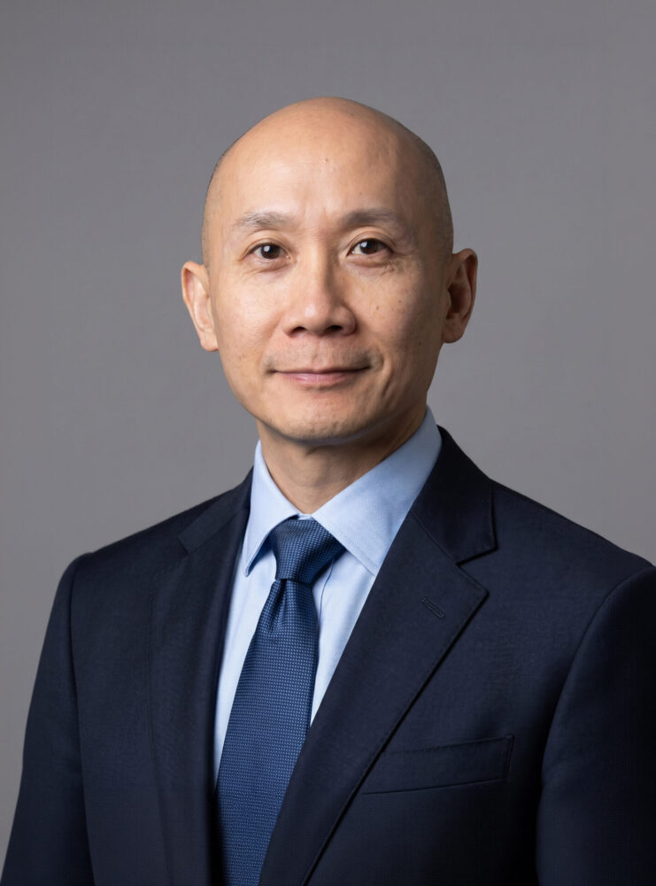 Mr Leong Hiew - Consultant Plastic Surgeon