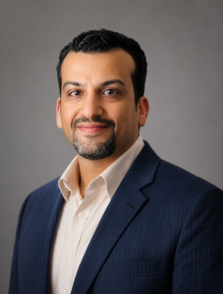 Mr Mahmoud Awad Consultant Opthamologist