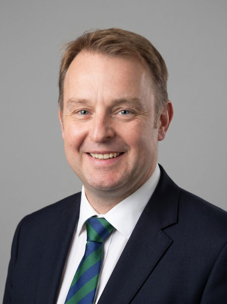 Mr Martyn Evans - Consultant General, Laparoscopic and Colorectal Surgeon