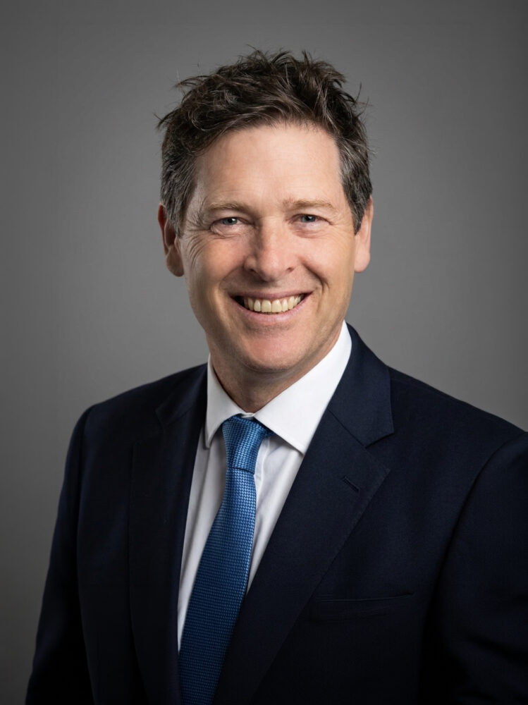 Mr Matthew Dodd - Consultant Orthopaedic Surgeon, Hip & Knee Specialist