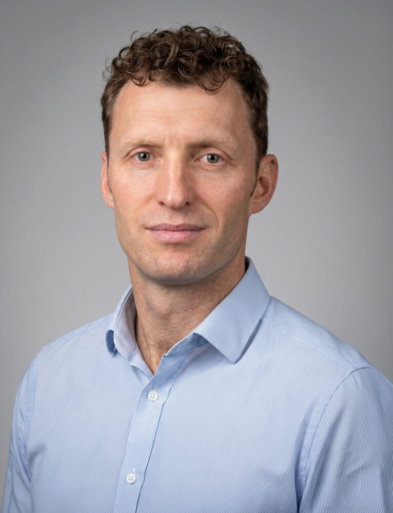 Mr Nicholas Gill Consultant Urological Surgeon headshot