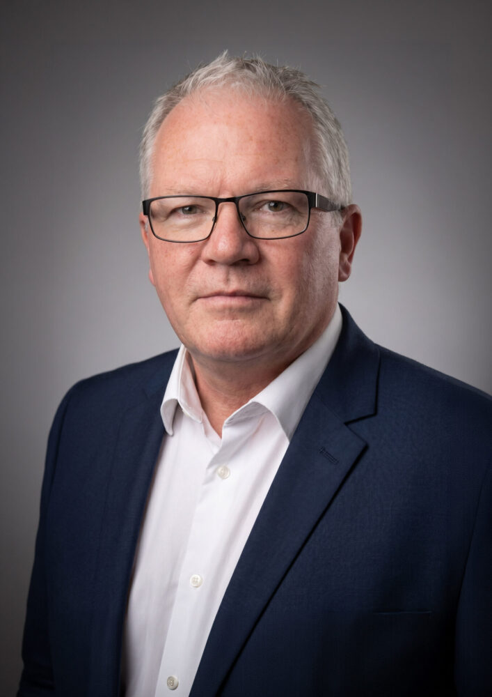 Mr Steven Vine - Consultant Obstetrician and Gynaecologist