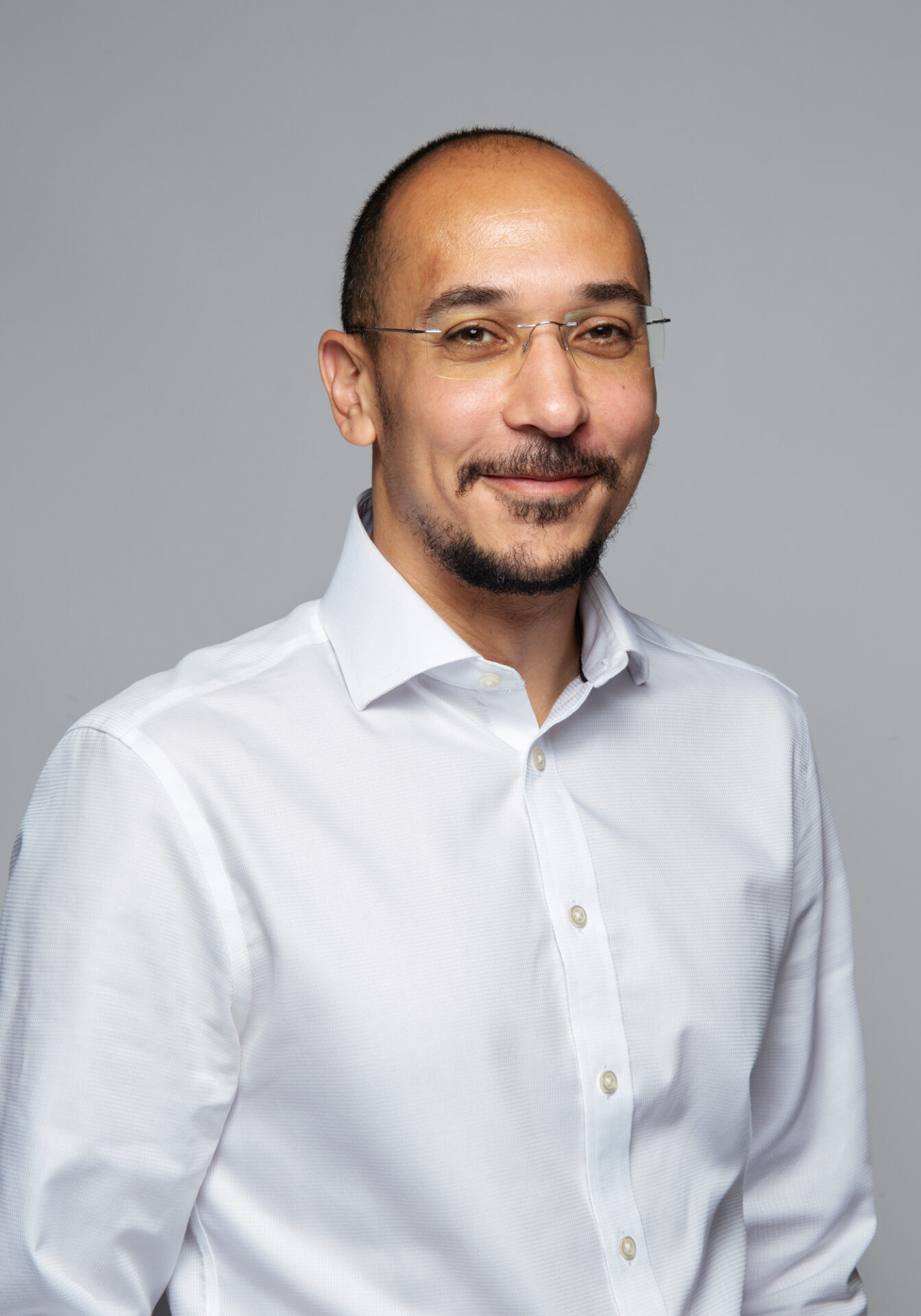 Mr Ahmed Emam - Consultant Plastic & Reconstructive Surgeon at HMT Sancta Maria Hospital in Swansea headshot