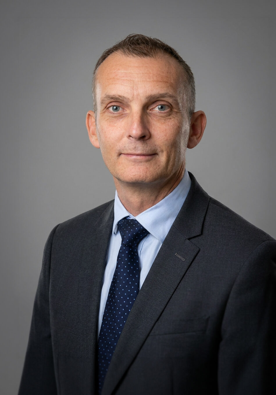 Mr Mark Davies - Consultant General & Colorectal Surgeon