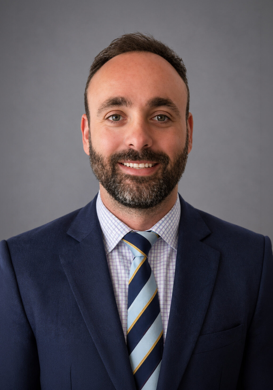 Mr Morgan Bayley - Consultant Orthopaedic Knee Surgeon