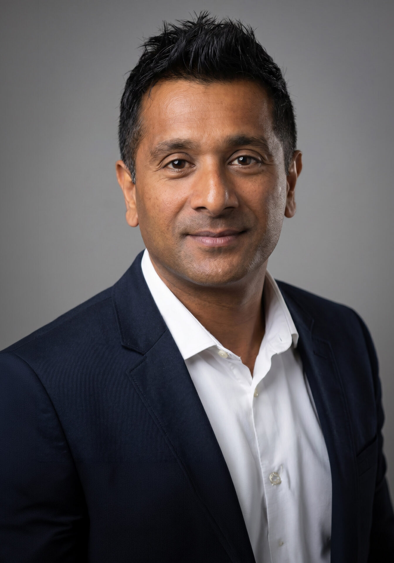 Mr Navin Verghese - Consultant Spinal Surgeon