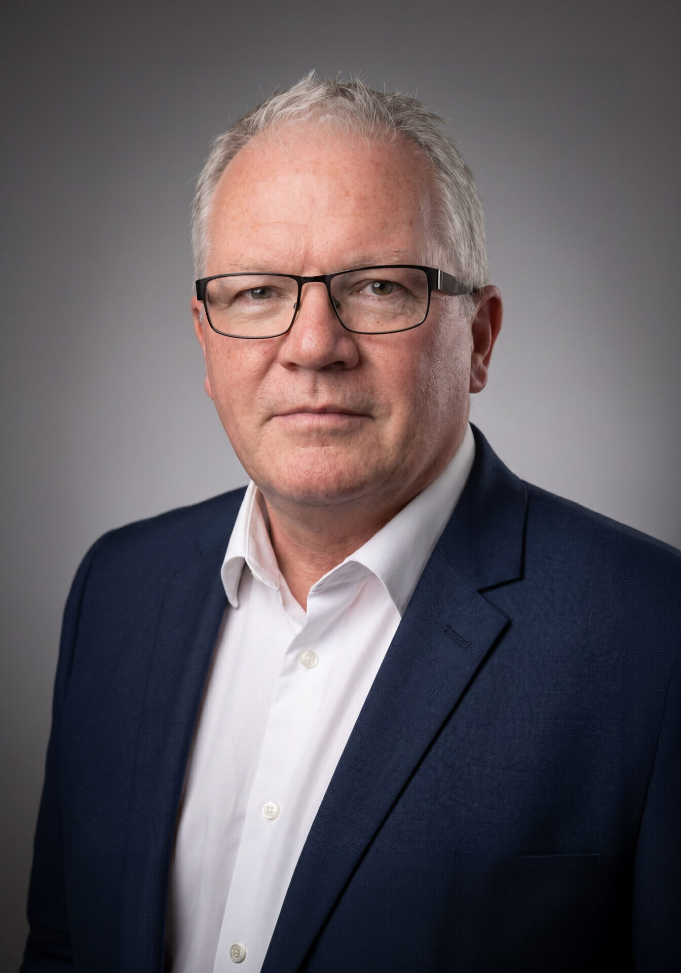 Mr Steven Vine - Consultant Obstetrician and Gynaecologist