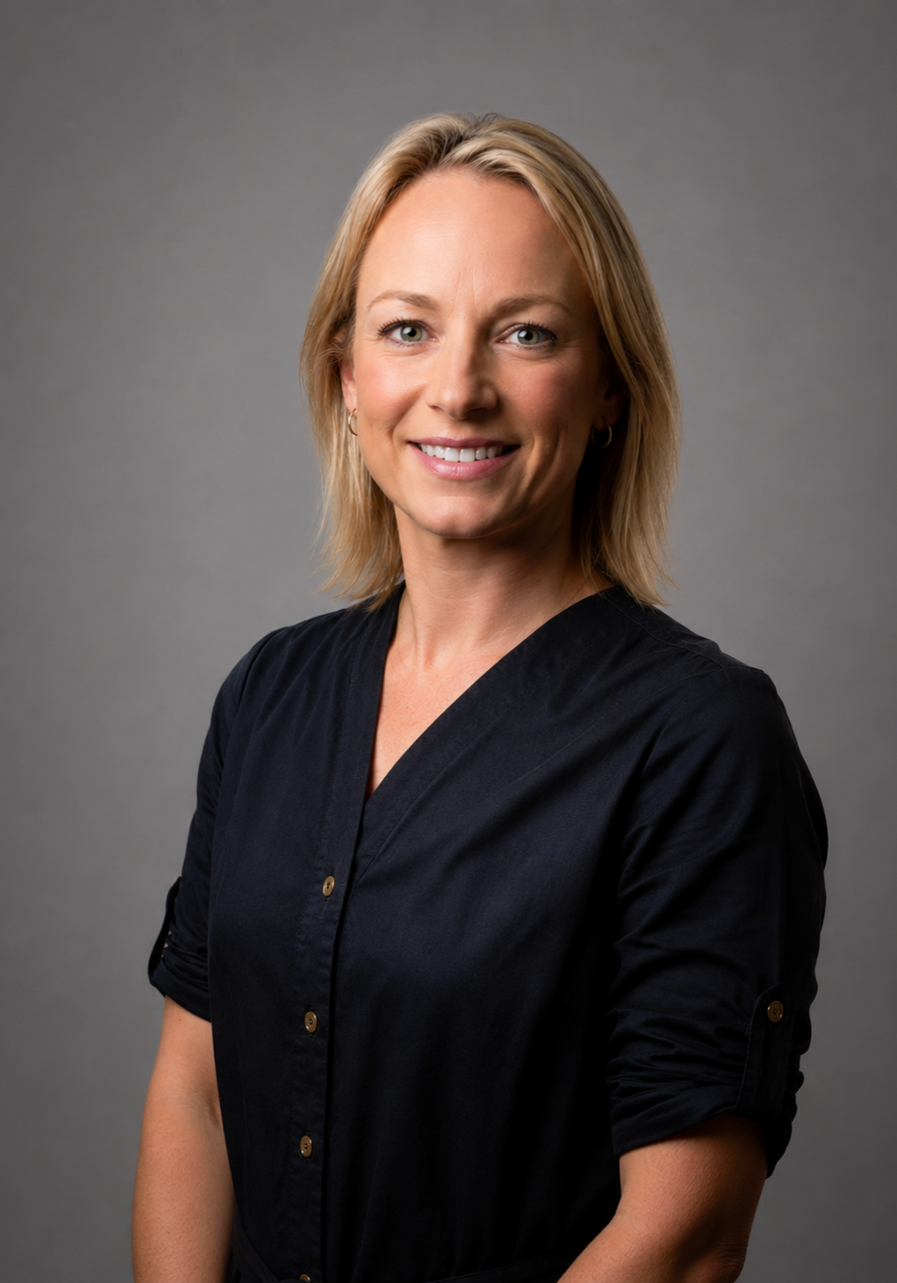 Ms Davina Cavallaro, Consultant Plastic, Reconstructive and Aesthetic Surgeon, Headshot